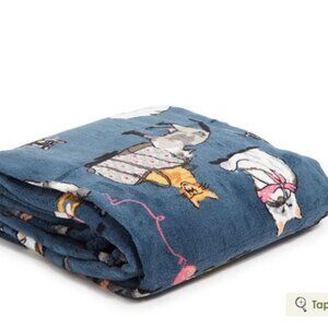 Vera Bradley Fleece Throw Blanket in Cat's Moew   Size 80" x 50" NWT